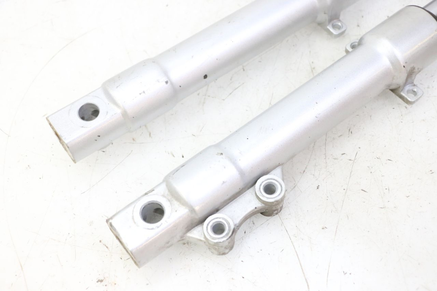 photo de FORKS LEG PEUGEOT VIVACITY NEW 4T 50 (2008 - 2017) - Component zoom