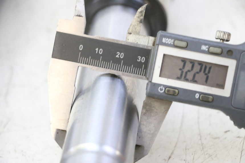 photo de FORKS LEG PEUGEOT VIVACITY NEW 4T 50 (2008 - 2017) - Technical close-up