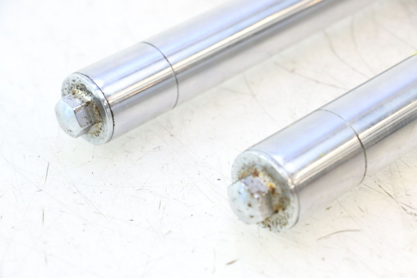 photo de FORKS LEG DAELIM VJ ROADWIN 125 (2004 - 2007) - Component zoom