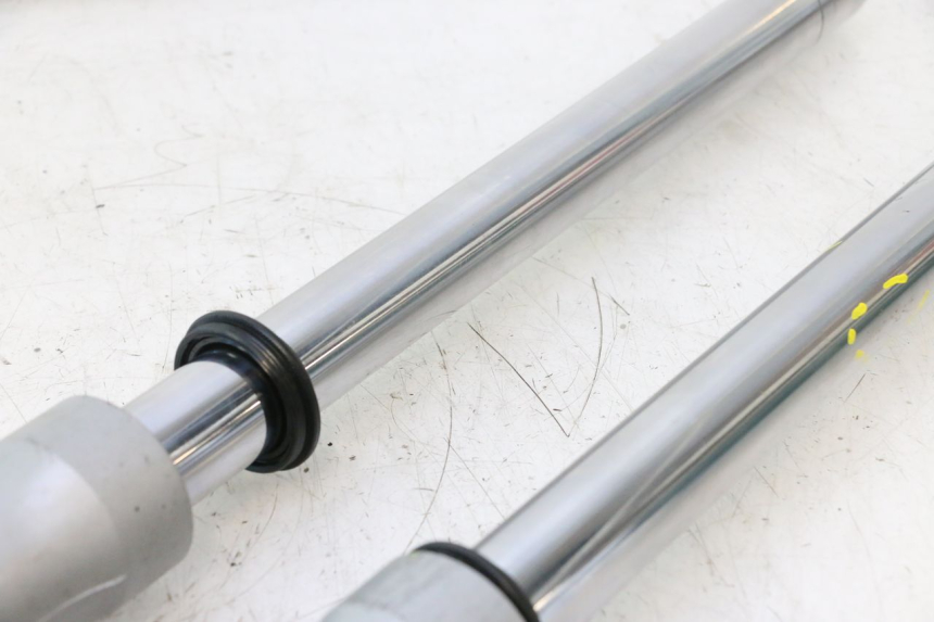 photo de FORKS LEG DAELIM VJ ROADWIN 125 (2004 - 2007) - Technical close-up