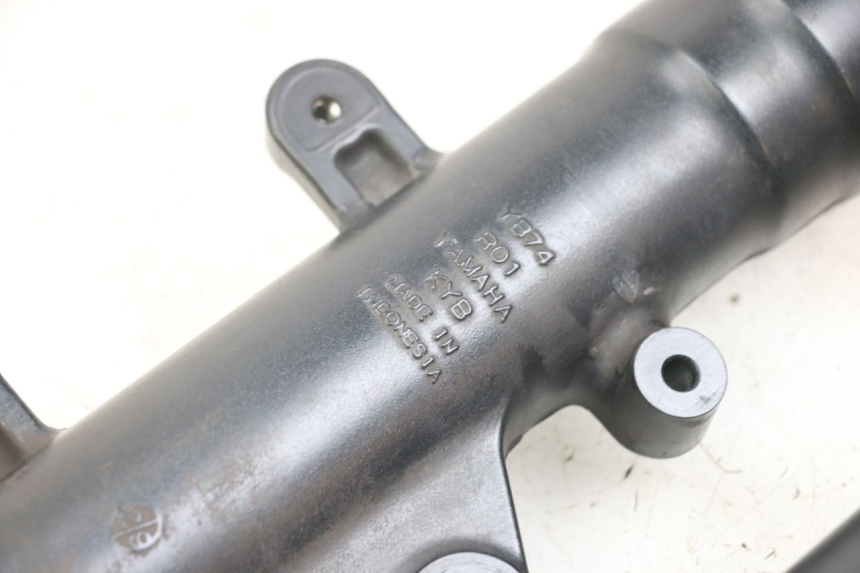 photo de FORK TUBE YAMAHA XMAX X-MAX ABS 125 (2017 - 2020) - Zoom on usage condition