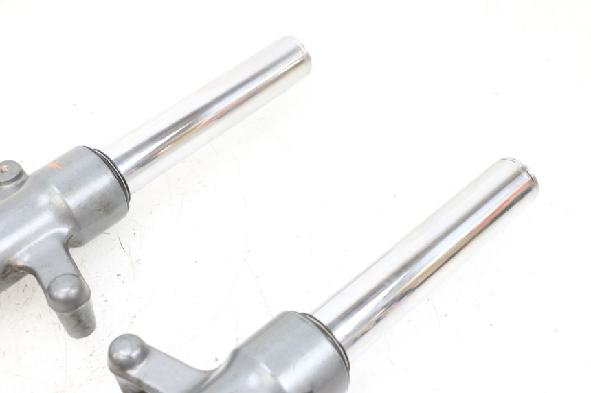 photo de FORK TUBE YAMAHA XMAX X-MAX 125 (2006 - 2009) - Supplementary product photo