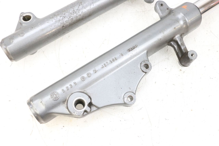 photo de FORK TUBE YAMAHA XMAX X-MAX 125 (2006 - 2009) - Surface and material condition