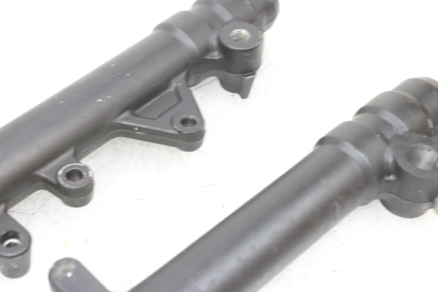 photo de FORKS LEG YAMAHA X-MAX XMAX 125 (2010 - 2013) - Technical close-up