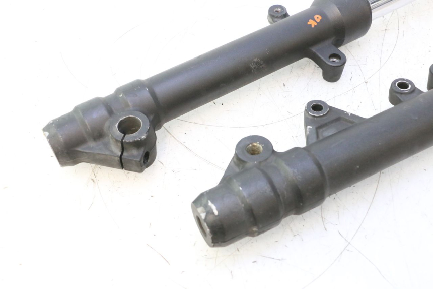 photo de FORKS LEG YAMAHA X-MAX XMAX 125 (2010 - 2013) - Component detail