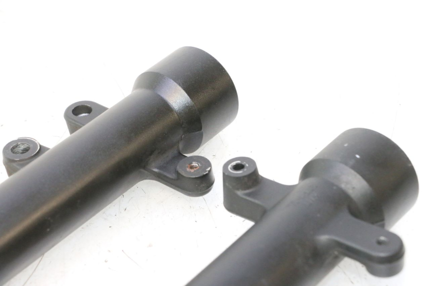 photo de FORKS LEG YAMAHA X-MAX XMAX 125 (2010 - 2013) - Zoom on usage condition