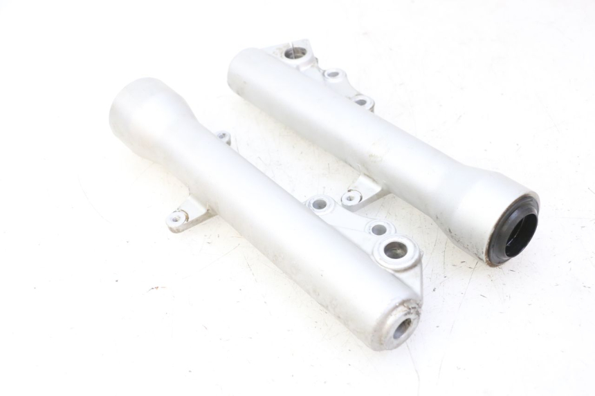 photo de FORKS LEG PIAGGIO X9 EVOLUTION 125 (2003 - 2007) - Fixing points details