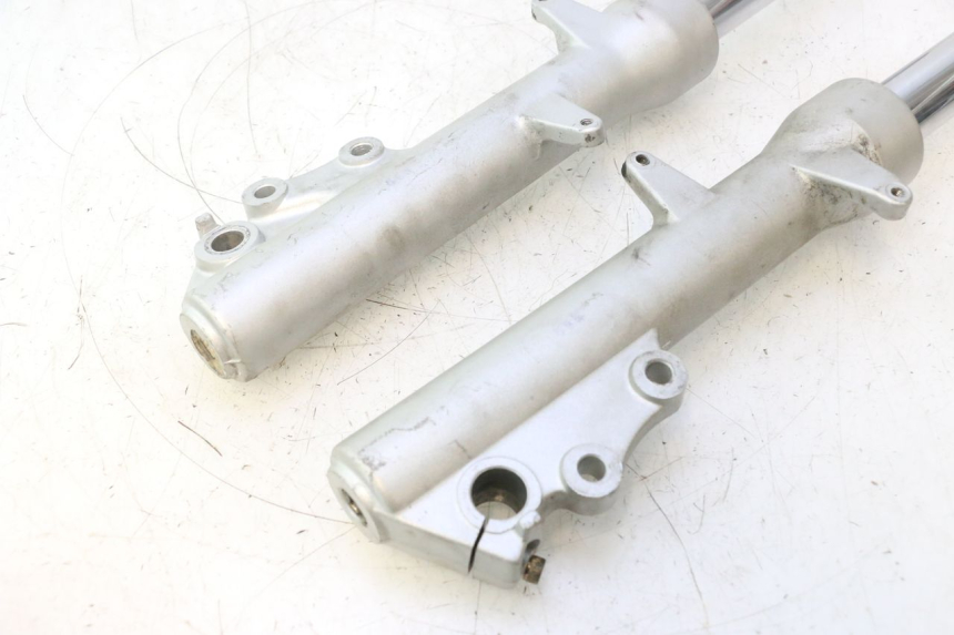 photo de FORKS LEG PIAGGIO X9 EVOLUTION 125 (2003 - 2007) - Additional view of the item
