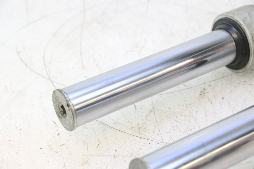photo de FORKS LEG PIAGGIO X9 EVOLUTION 125 (2003 - 2007) - Surface and material condition