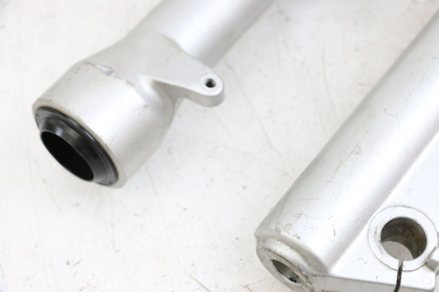 photo de FORKS LEG PIAGGIO X9 125 (2000 - 2003) - Technical close-up