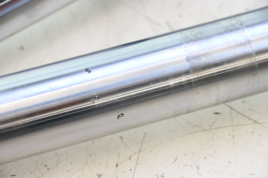 photo de FORKS LEG YAMAHA XJR 1300 (1998 - 2002) - High-resolution close-up