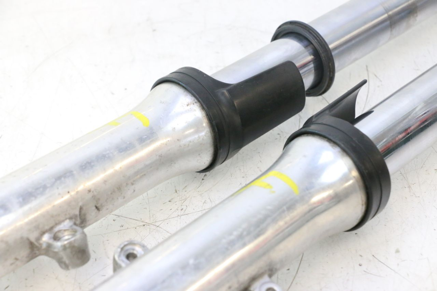 photo de FORKS LEG YAMAHA XJR 1300 (1998 - 2002) - Zoom on usage condition