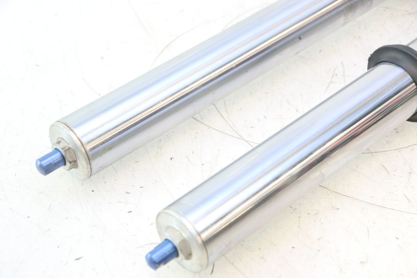 photo de FORKS LEG YAMAHA XJR 1300 (1998 - 2002) - Technical close-up