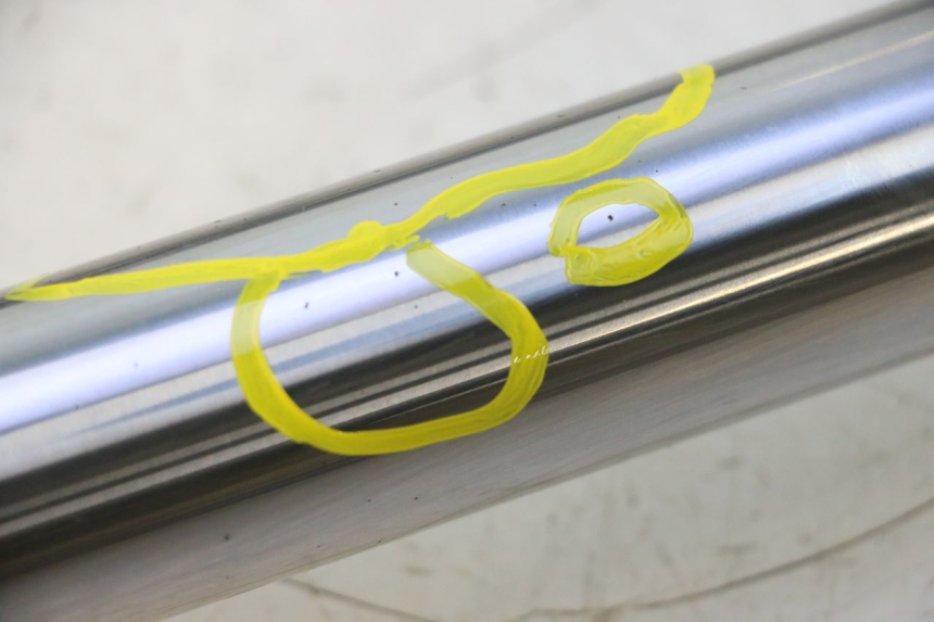 photo de FORKS LEG HONDA XLV VARADERO 125 (2007 - 2012) - Component detail