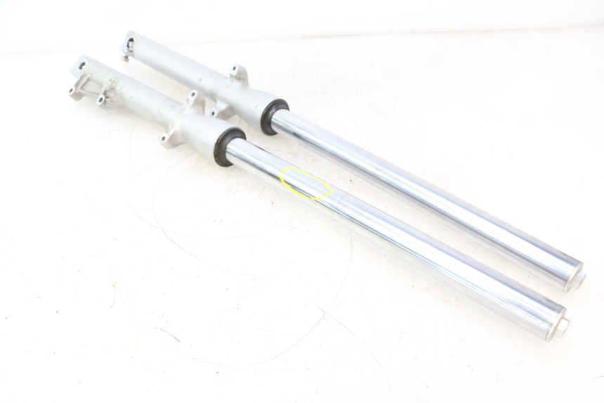 photo de FORKS LEG HONDA XLV VARADERO 125 (2007 - 2012) - Distinctive features