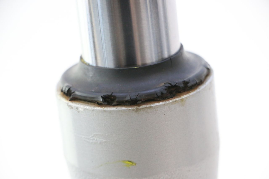photo de FORKS LEG HONDA XLV VARADERO 125 (2007 - 2012) - Surface and material condition