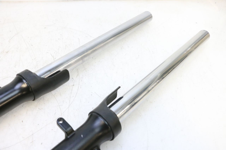 photo de FORKS LEG YAMAHA XP T-MAX ABS 500 (2005 - 2005) - Zoom on usage condition
