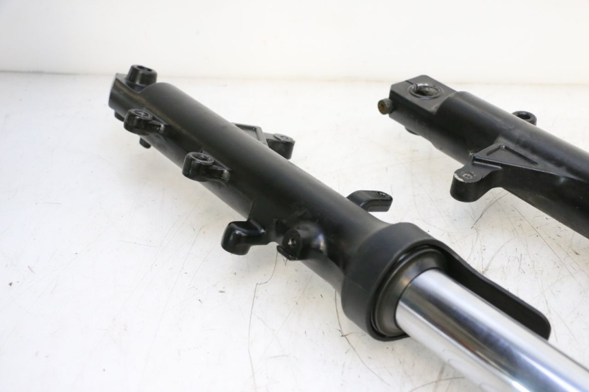 photo de FORKS LEG YAMAHA XP T-MAX ABS 500 (2005 - 2005) - Technical close-up