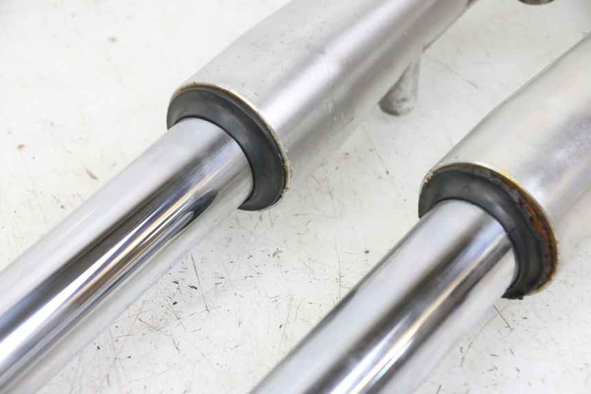 photo de FORKS LEG YAMAHA XVS DRAG STAR DRAGSTAR 650 (1997 - 2007) - Component zoom