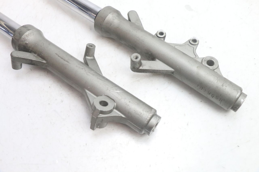 photo de FORKS LEG YAMAHA YP MAJESTY 125 (1998 - 2001) - Zoom on usage condition