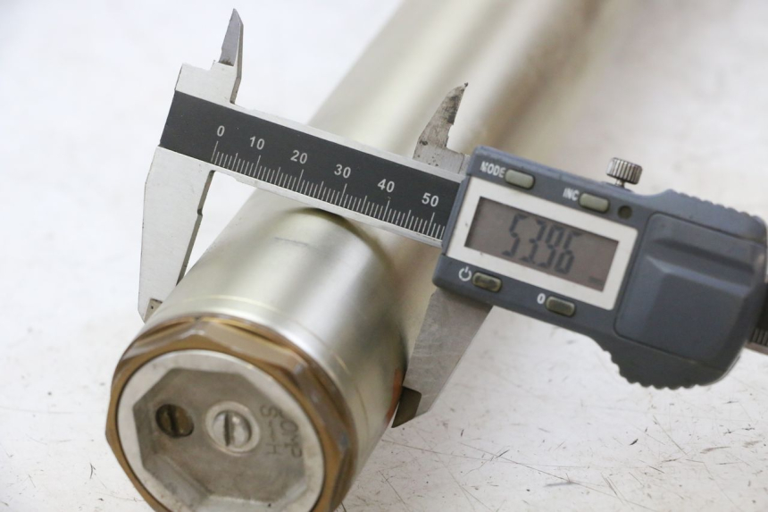 photo de FORKS LEG YAMAHA YZ-F YZF 250 (2014 - 2018) - Zoom on usage condition