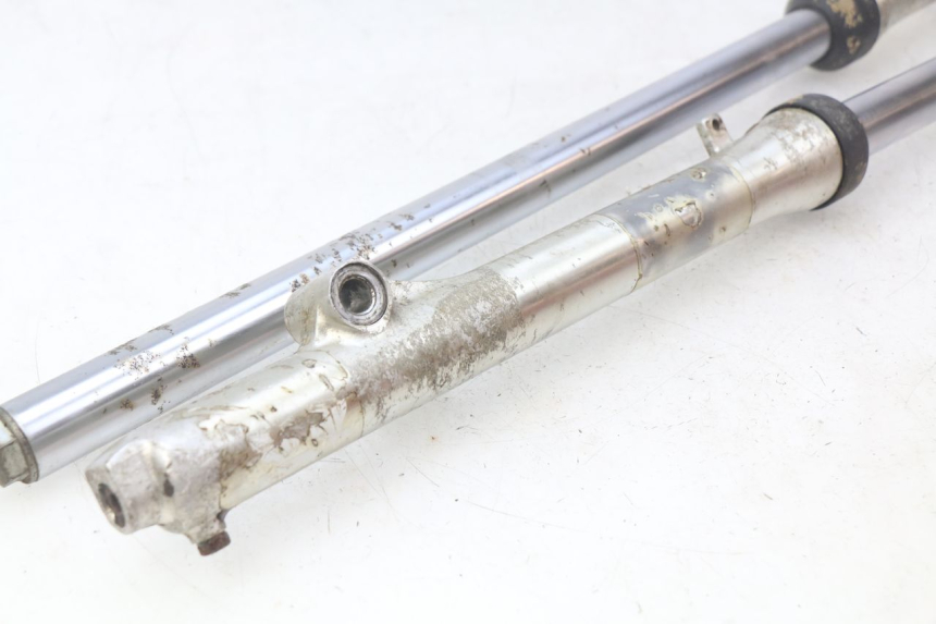 photo de FORK TUBE YAMAHA YZ 80 (1982 - 1983) - Zoom on usage condition