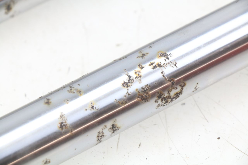 photo de FORK TUBE YAMAHA YZ 80 (1982 - 1983) - Surface and material condition