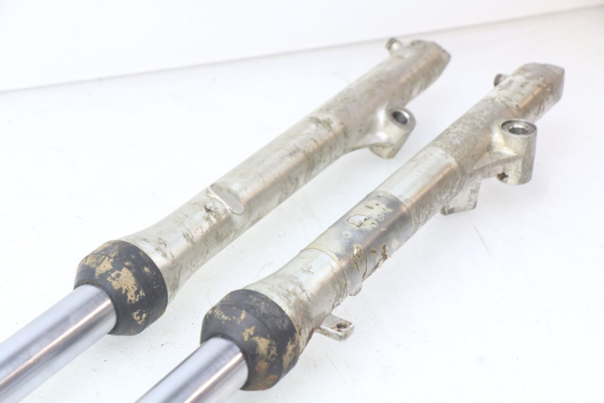 photo de FORK TUBE YAMAHA YZ 80 (1982 - 1983) - Checked used part