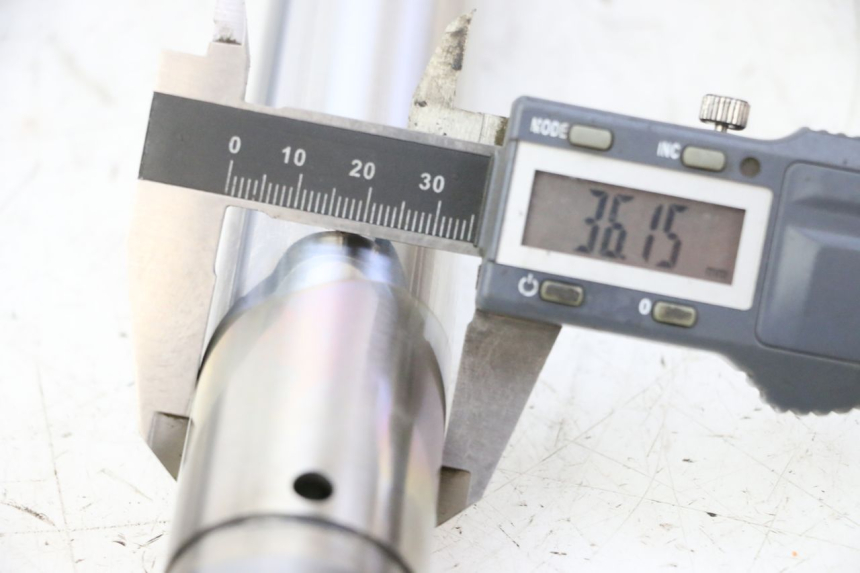 photo de Fork tube YAMAHA YZ 85 (2002 - 2018) - Zoom on usage condition