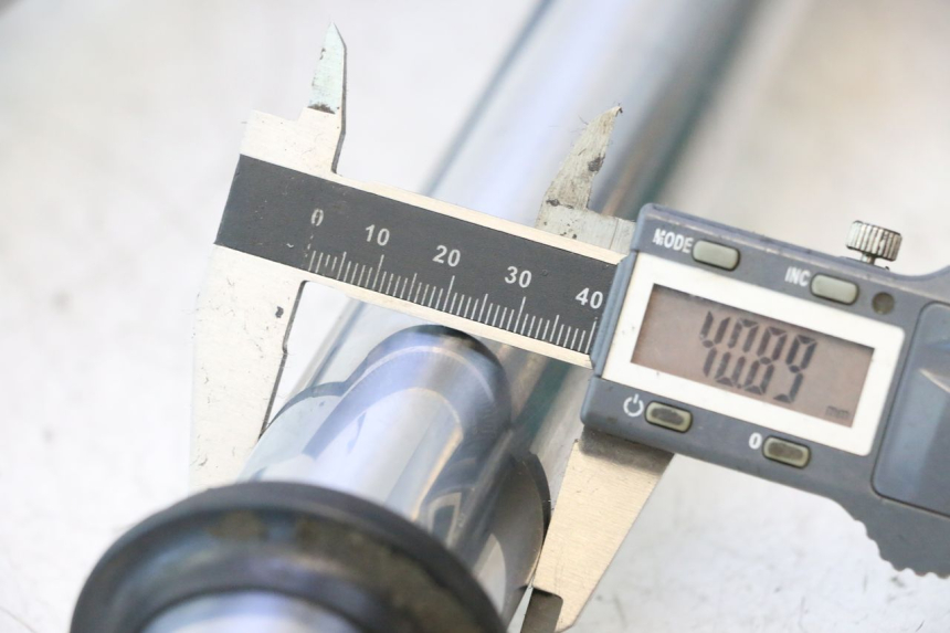 photo de FORKS LEG KAWASAKI ZZR 600 (1995 - 2004) - Component zoom
