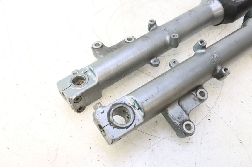 photo de FORKS LEG KAWASAKI ZZR 600 (1995 - 2004) - High-resolution close-up