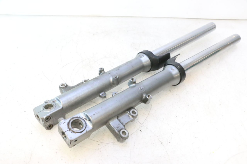 photo de FORKS LEG KAWASAKI ZZR 600 (1995 - 2004) - Detailed visual inspection