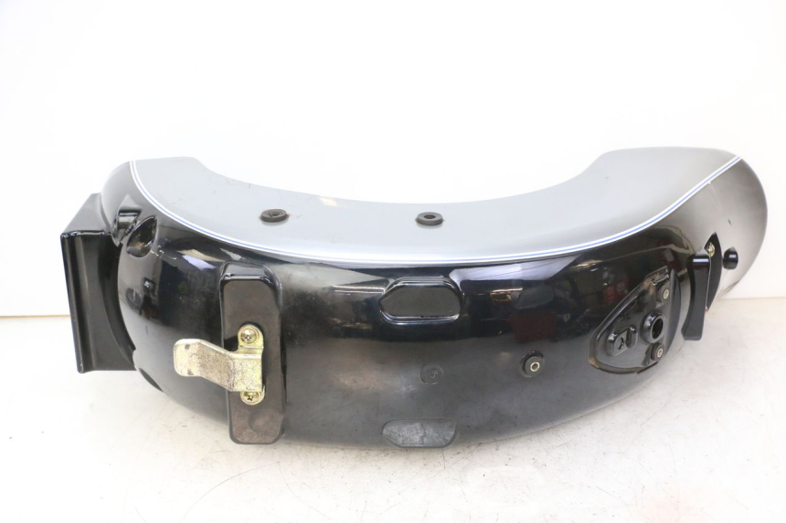 photo de Rear mudguard HYOSUNG GV AQUILA 125 (2000 - 2009) - Technical close-up