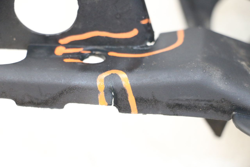 photo de REAR FENDER BMW C1 125 (2000 - 2003) - Fixing points details