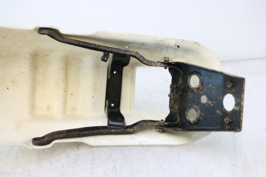 photo de REAR FENDER SUZUKI DR S 600 (1985 - 1989) - Alternative perspective