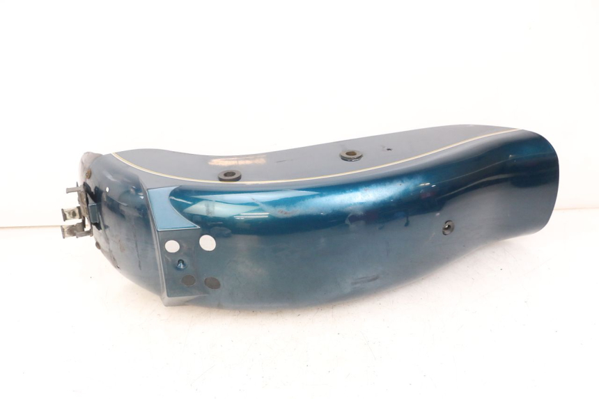 photo de REAR FENDER SUZUKI GZ MARAUDER 125 (1998 - 2004) - Fixing points details