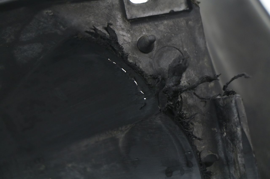 photo de REAR FENDER SYM JET 4 50 (2010 - 2014) - Surface and material condition