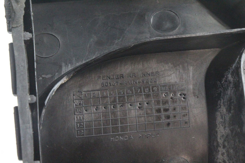 photo de REAR FENDER HONDA PCX (JF28) 125 (2009 - 2011) - Technical close-up