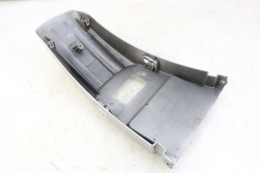 photo de REAR FENDER ROYAL ENFIELD HYMALAYAN 410 (2016 - 2023) - Zoom on usage condition