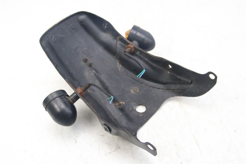photo de REAR MUDGUARD YAMAHA SR 125 (1982 - 2003) - Fixing points details