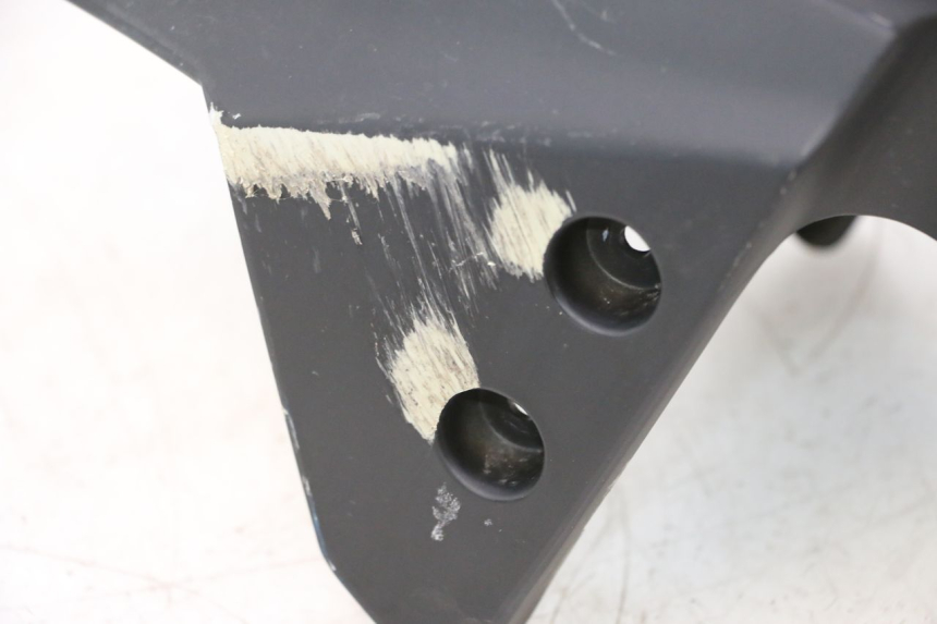 photo de FRONT FENDER KYMCO AGILITY FR 2T 50 (2012 - 2017) - Fixing points details