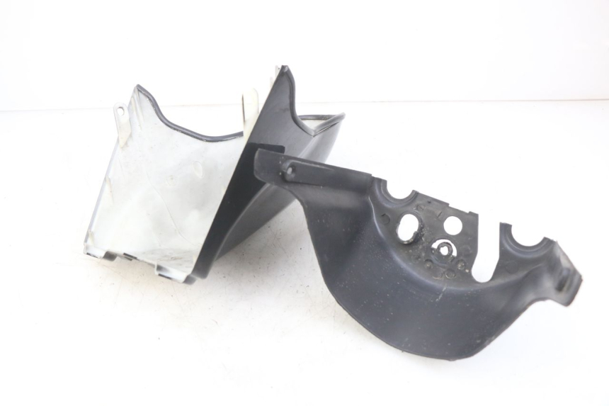 photo de FRONT FENDER BAOTIAN BT 49 QT-9 50 (2006 - 2010) - Surface and material condition