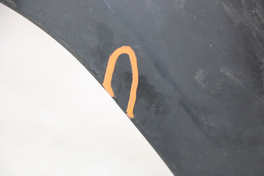 photo de FRONT FENDER SUZUKI BURGMAN 125 (2007 - 2014) - Fixing points details