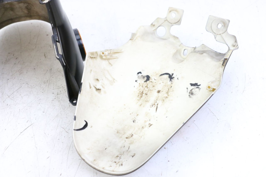 photo de FRONT FENDER WAYSCRAL E-START 1 (2018 - 2022) - Fixing points details