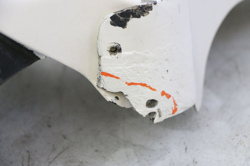 photo de FRONT FENDER YAMAHA FJ 36Y 1100 (1984 - 1985) - Spare part profile view