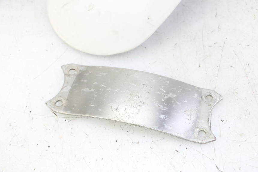 photo de FRONT FENDER YAMAHA FJ 36Y 1100 (1984 - 1985) - Alternative perspective