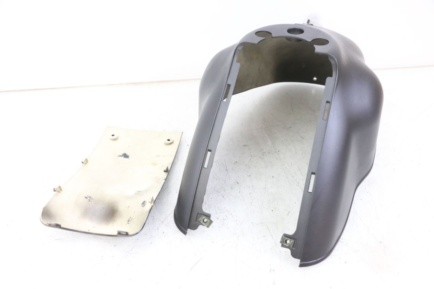 photo de FRONT FENDER JM MOTORS VX 125 (2022 - 2025) - Fixing points details