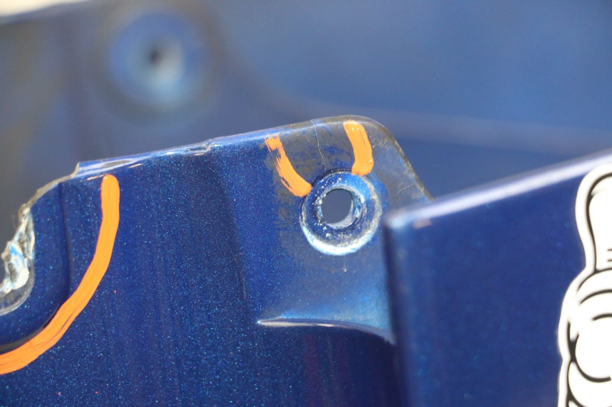 photo de FRONT FENDER KAWASAKI ZR7 ZR-7 S 750 (1999 - 2004) - Zoom on usage condition