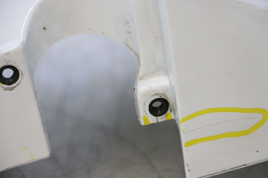 photo de FRONT FENDER PEUGEOT KISBEE 2T 50 (2010 - 2017) - Distinctive features