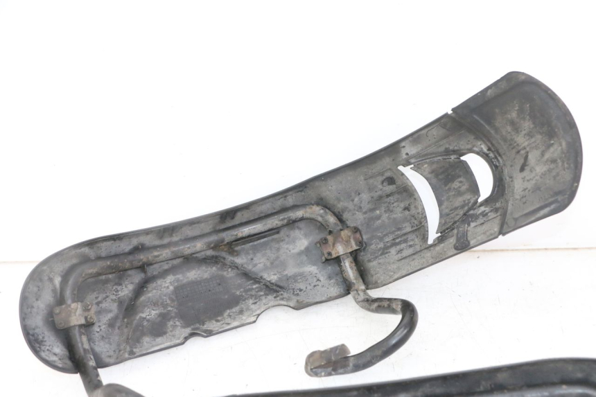 photo de FRONT FENDER PIAGGIO MP3 LT 300 (2010 - 2016) - Zoom on usage condition